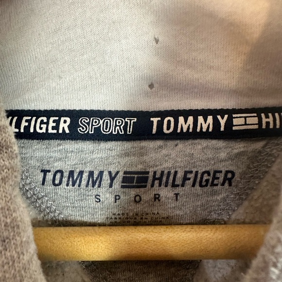 Tommy Hilfiger Grey Hoodie - Picture 7 of 7